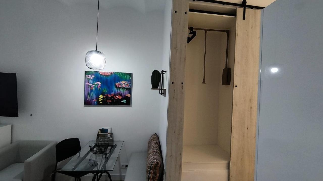 A H Rentals Monet Estudio บินารอส ภายนอก รูปภาพ