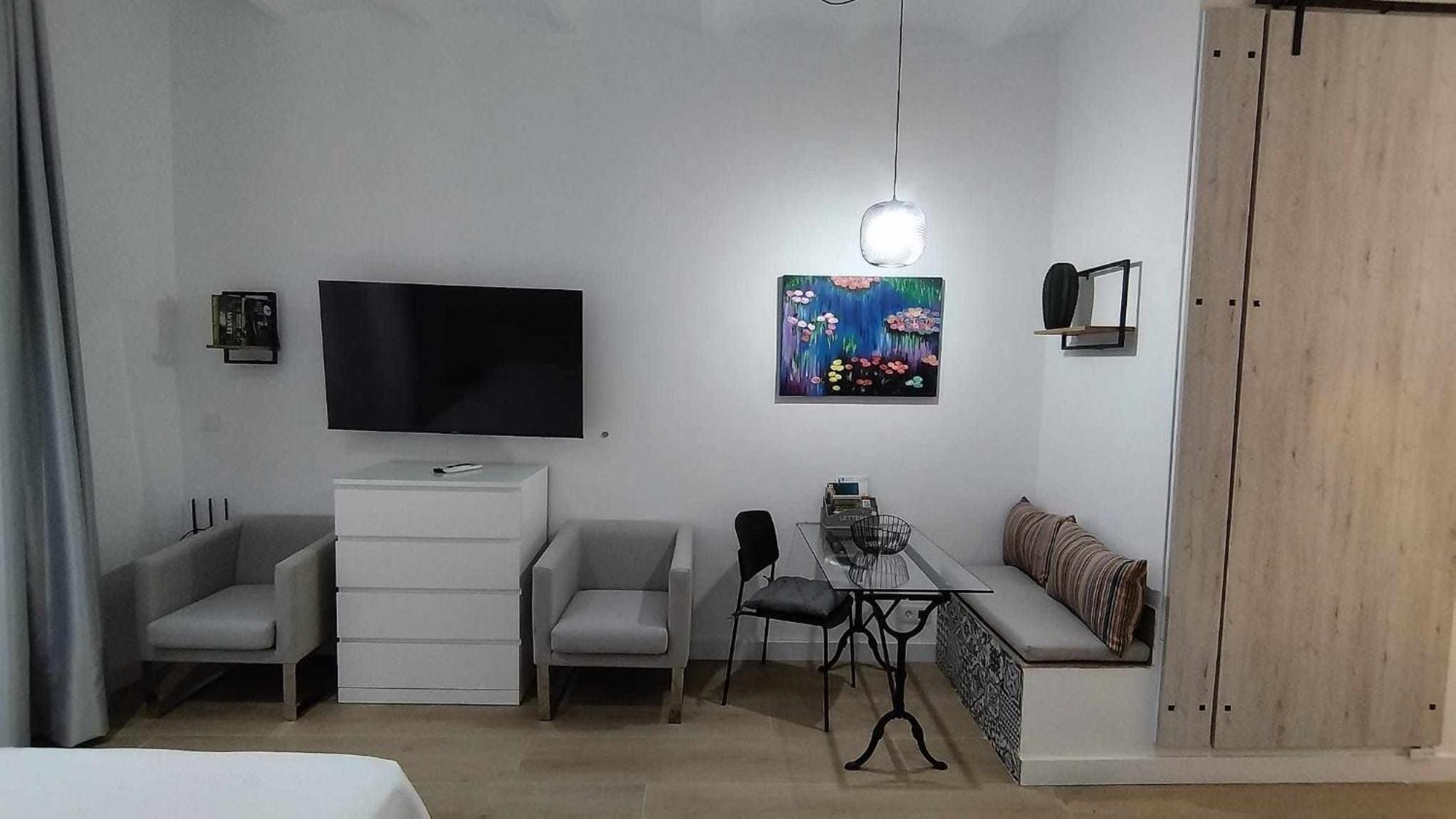 A H Rentals Monet Estudio บินารอส ภายนอก รูปภาพ